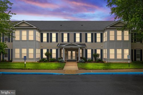 unit-203-6704 Holly Farm Ln, New Baltimore, VA, 20187-7278 | Card Image