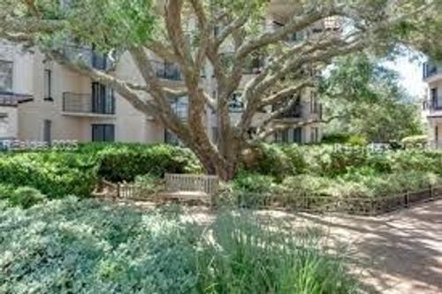 7511-7 Shelter Cove Ln, Hilton Head Island, SC, 29928-3596 | Card Image