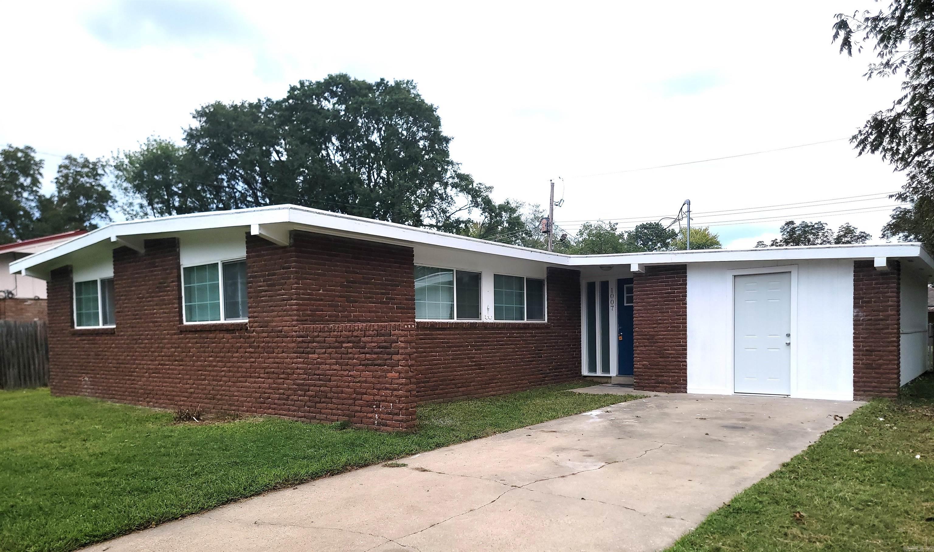 Bloomfield Dr, Pine Bluff, AR 71601