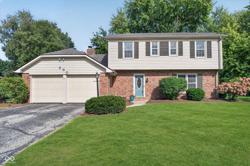560 S Harbour Dr, Noblesville, IN, 46062-9114 | Card Image