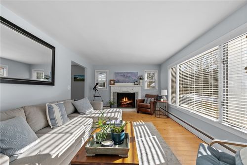 84 Birchwood Dr, North Kingstown, RI, 02852-1413 | Card Image