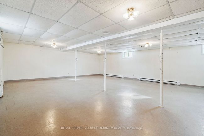 364 Regent St, Home with 0 bedrooms, 2 bathrooms and null parking in Orillia ON | Image 22