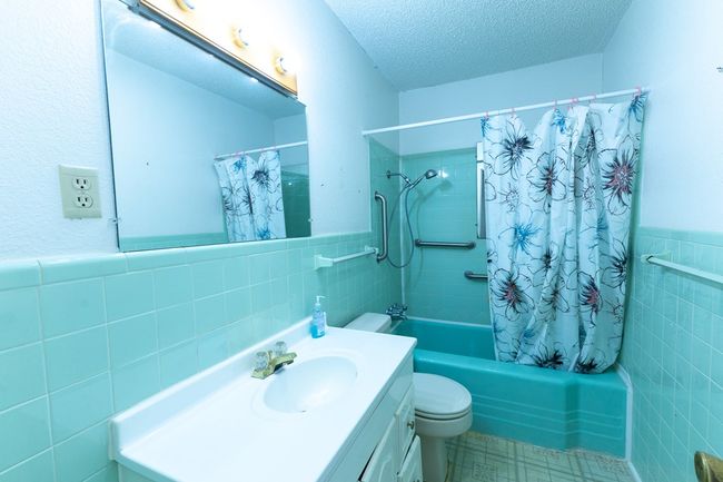 Guest Bath | Image 16