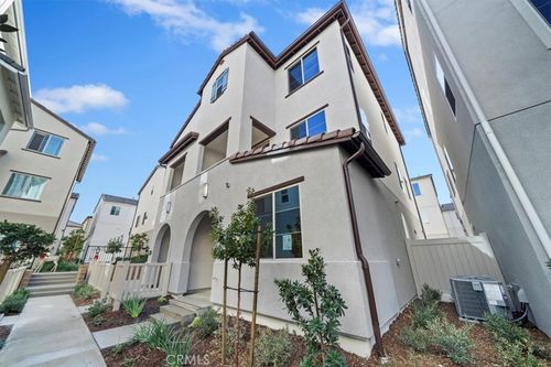 2561 Sprout Ln, Corona, CA, 92883-3666 | Card Image