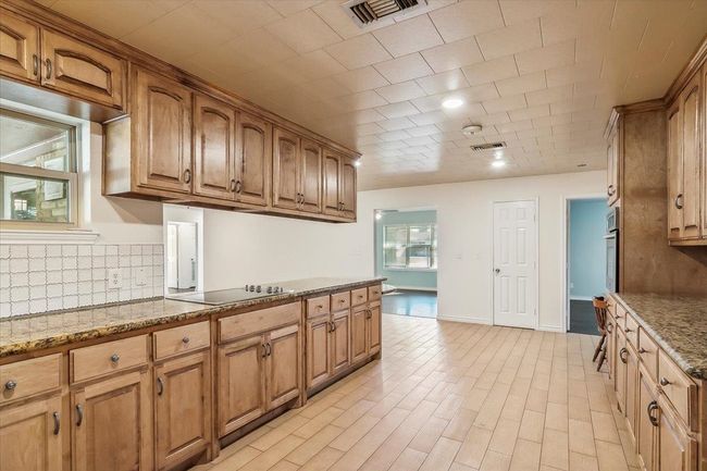 640 Cactus St, House other with 3 bedrooms, 2 bathrooms and null parking in Bridge City TX | Image 8