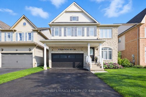 12 Robert Attersley Dr E, Whitby, ON, L1R3E3 | Card Image