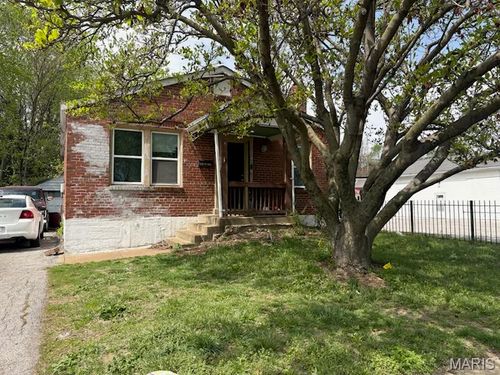 8759 N Broadway, Saint Louis, MO, 63147-2224 | Card Image