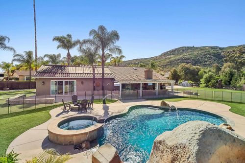 9086 Hunter Pass, Alpine, CA, 91901-2620 | Card Image