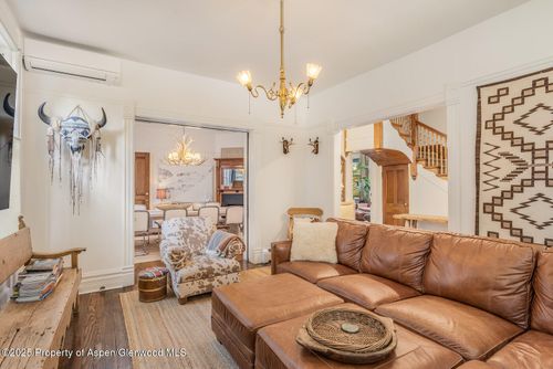 320 W Main St, Aspen, CO, 81611-1614 | Card Image