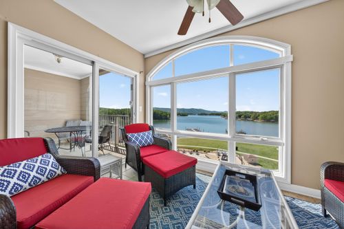 142-1217 Graves Harbor Trl, Huddleston, VA, 24104-4211 | Card Image