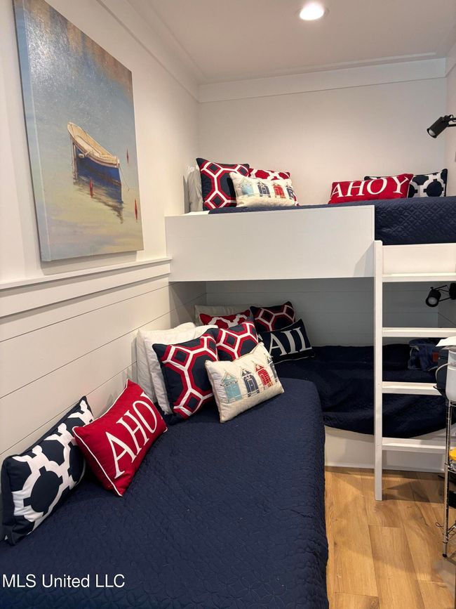 Bunk Room | Image 11