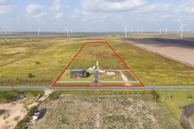 21504 Paredes Line Rd, House other with 3 bedrooms, 3 bathrooms and 2 parking in Rio Hondo TX | Image 17