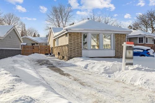 11 Macteith Crt, Cambridge, ON, N1R7B9 | Card Image