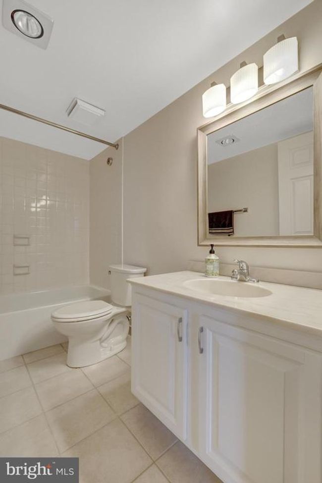 APT-1610 - 1800 Old Meadow Rd, Condo with 1 bedrooms, 2 bathrooms and null parking in MCLEAN VA | Image 13