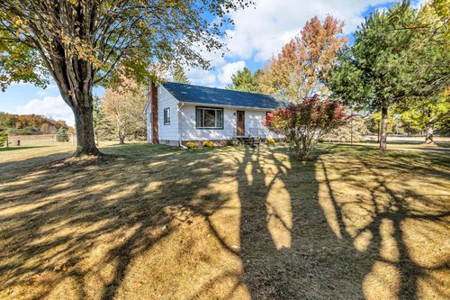 7794 Napoleon Rd, Jackson, MI, 49201-8528 | Card Image