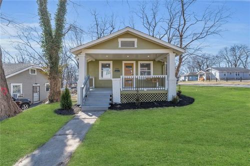 1901 E 79th St, Kansas City, MO, 64132-3429 | Card Image