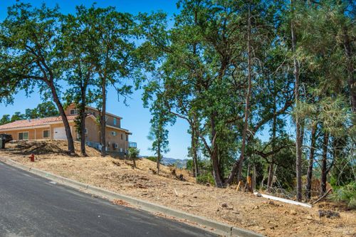 1009 Westridge Dr, Napa, CA, 94558-9637 | Card Image