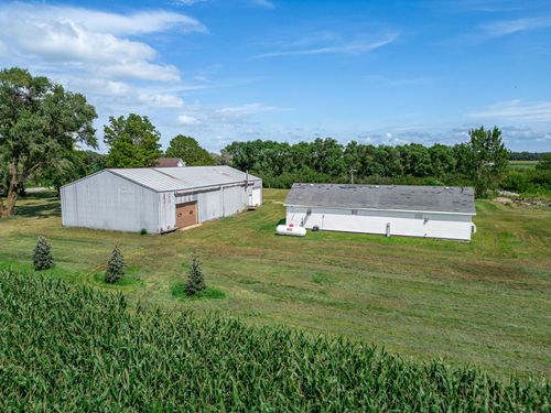 7496 Wolf Rd, Kingston, IL, 60145-8016 | Card Image