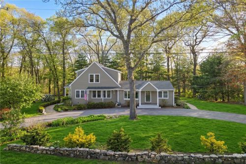 102 Woodbine Rd, South Kingstown, RI, 02879-2827 | Card Image