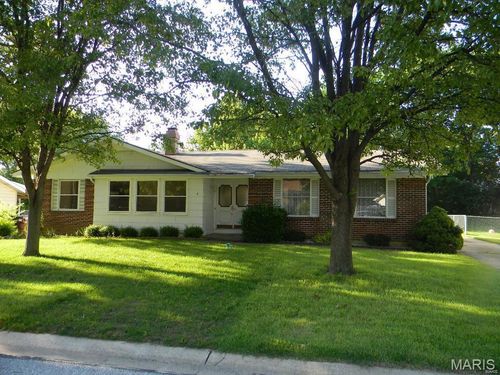 4 Silver City Ct, Saint Peters, MO, 63376-2561 | Card Image