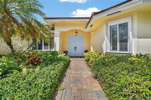 6462 Sw 93rd Pl, Miami, FL, 33173-2365 | Card Image