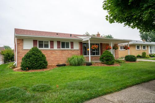 2935 Concord St, Trenton, MI, 48183-3494 | Card Image