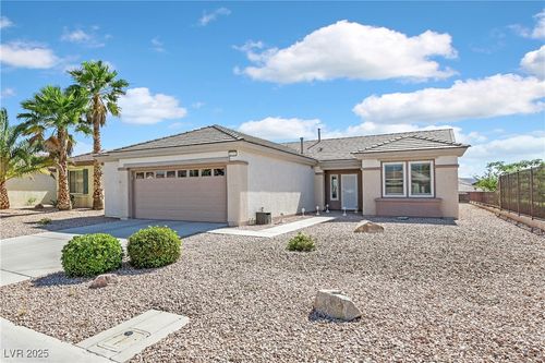 1735 Black Fox Canyon Rd, Henderson, NV, 89052-6940 | Card Image
