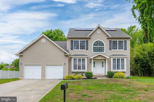 15 Castle Dr, PENNSVILLE, NJ, 08070-2420 | Card Image