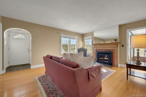 20 Taft Ln, Ardsley, NY, 10502-2411 | Card Image