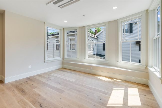 STE-2 - 2 Punchard Ave, Condo with 2 bedrooms, 2 bathrooms and null parking in Andover MA | Image 5