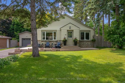 88 Puget St, Barrie, ON, L4M4N4 | Card Image