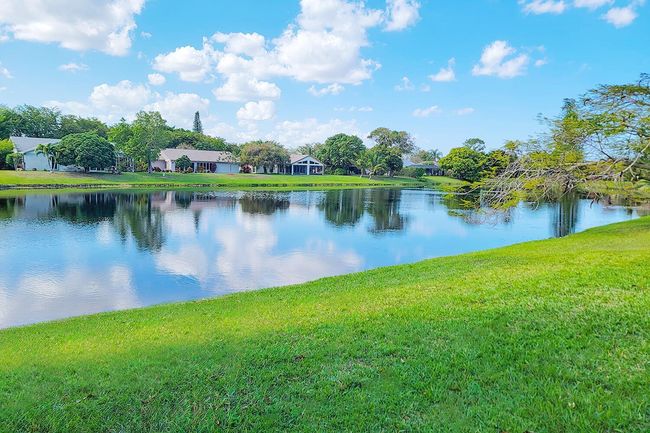 6125 Winding Brooke Way, House other with 2 bedrooms, 2 bathrooms and null parking in Delray Beach FL | Image 5