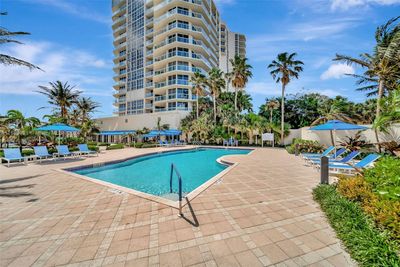 503 - 6051 N Ocean Dr, Condo with 3 bedrooms, 2 bathrooms and null parking in Hollywood FL | Image 1