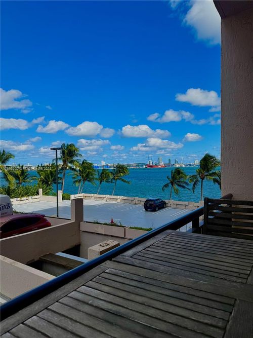 apt-522-540 Brickell Key Dr, Miami, FL, 33131-2640 | Card Image