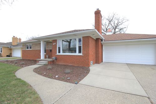 20906 Thiele Street, St Clair Shores, MI, 48081 | Card Image