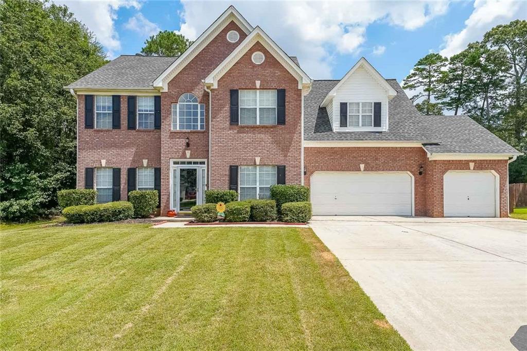 Lake Commons Ct, Snellville, GA 30078
