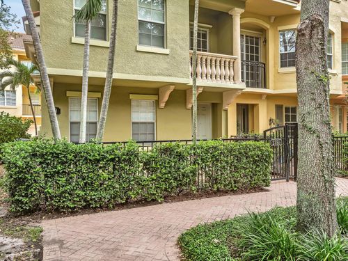2751 Ravella Way, Palm Beach Gardens, FL, 33410-2966 | Card Image