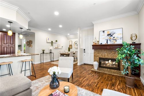 apt-203-4561 Warner Ave, Huntington Beach, CA, 92649-3826 | Card Image