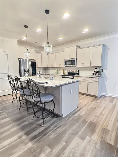 430 Wolfbend Rd, Woodruff, SC, 29388-8451 | Card Image