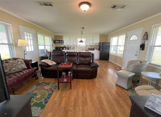 Open Floor Plan View from Hallway | Image 18