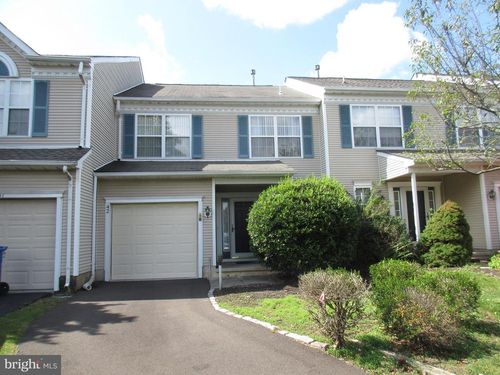 42 Camellia Ct, NEWTOWN, PA, 18940-9283 | Card Image