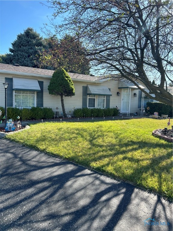 Blue Rock Ct, Toledo, OH 43615