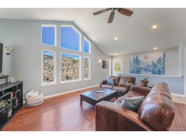 113 Oakdale Dr, House other with 3 bedrooms, 3 bathrooms and null parking in Palmer Lake CO | Image 4
