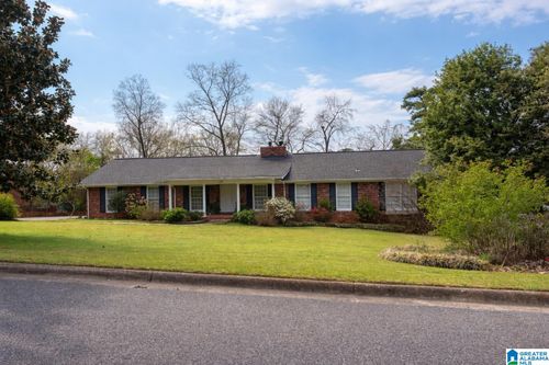 320 Wildwood Rd, Anniston, AL, 36207-6366 | Card Image