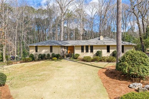 5666 Redcoat Run, Stone Mountain, GA, 30087-1641 | Card Image