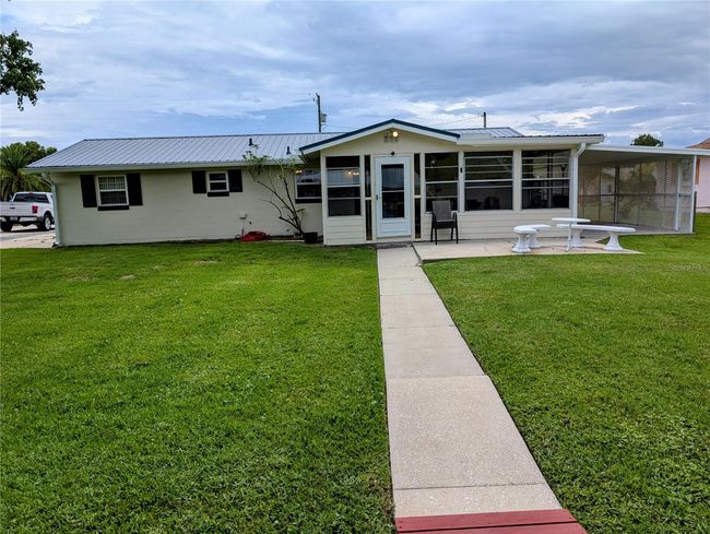 Back og home, patio | Image 21