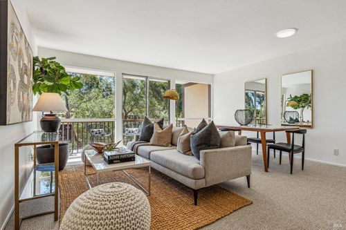 952 Lea Dr, San Rafael, CA, 94903-3260 | Card Image