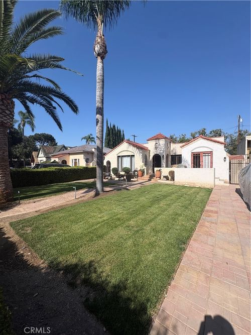 2421 French, Santa Ana, CA, 92706 | Card Image