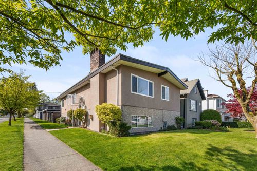 1425 Slocan St, Vancouver, BC, V5K4X5 | Card Image