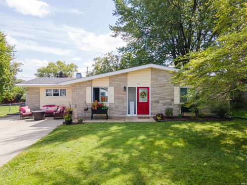 310 Mayfair Ln, Hartford City, IN, 47348-1038 | Card Image
